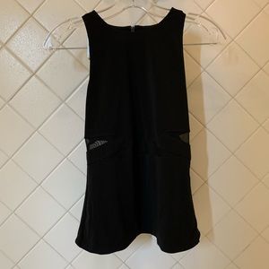 Elizabeth and James top